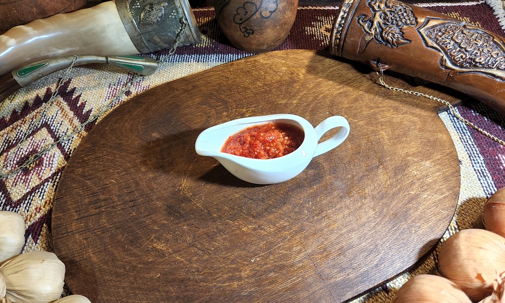 Ajika - Georgian dish at Tbilisuri Ezo restaurant in Tbilisi }}