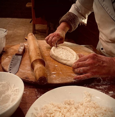 master class standard - Georgian dish at Tbilisuri Ezo restaurant in Tbilisi }}